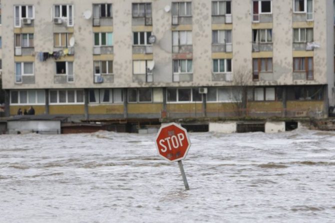 ПОСТУПАЊЕ СТАНОВНИШТВА У ТОКУ ПОПЛАВЕ